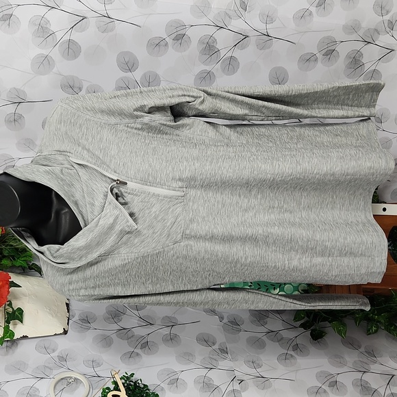 New Balance Running Pullover - Picture 3 of 11